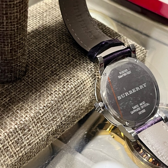 BURBERRY PRE-LOVED AUTHENTIC PURPLE METALLIC GENUINE LEATHER DESIGNER WATCH - Picture 15 of 17
